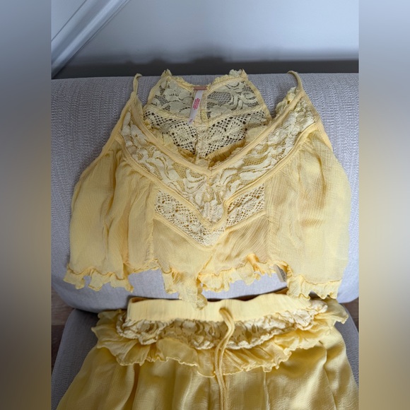 Free People Lynden Set Yellow Lace Detail - Picture 3 of 9